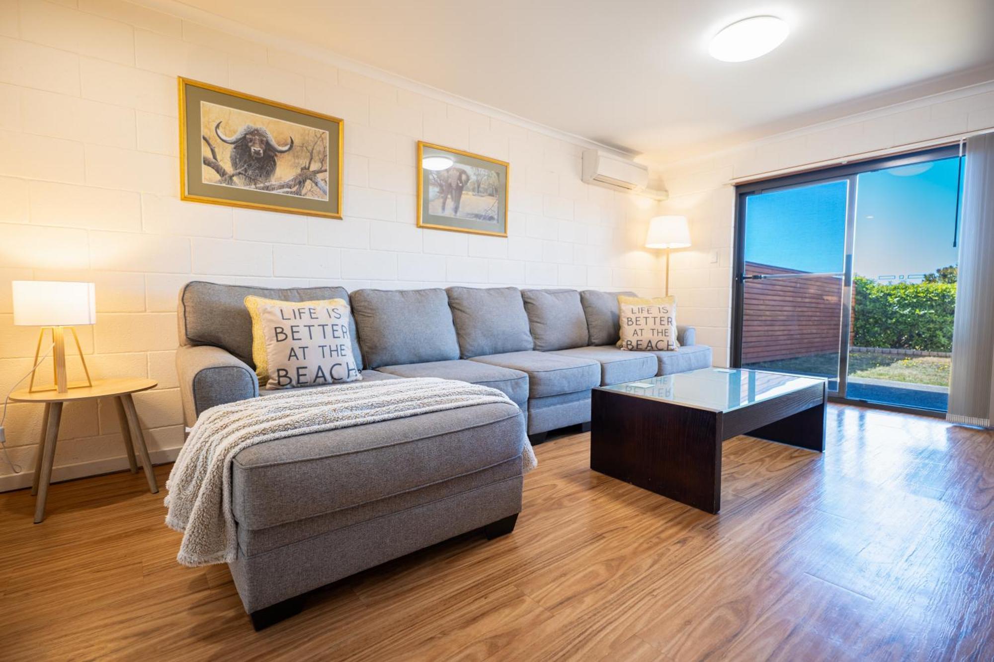 Blue Seas Holiday Villas Scamander Extérieur photo